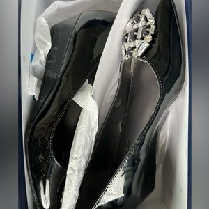 NEW never worn black patent leather short wedge shoes with broach detail